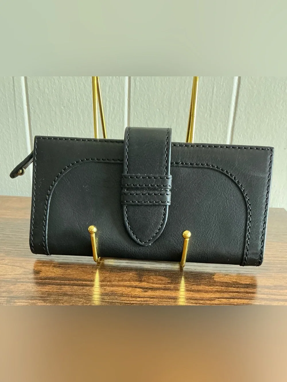 A Very Rare Vintage Black Leather Banana Republic Long Snap Wallet